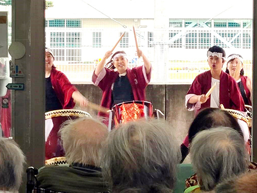 あっぱれ太鼓のみなさんによる演奏