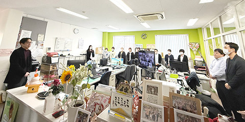 オンラインで行われたママーズグループ新年の挨拶の様子