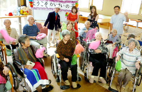かいさいの華敬老会の様子