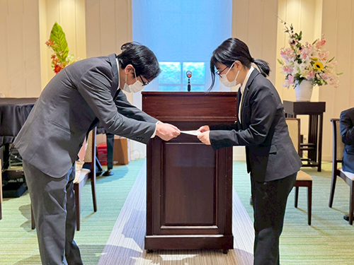 社会福祉法人恵母の会辞令交付の様子